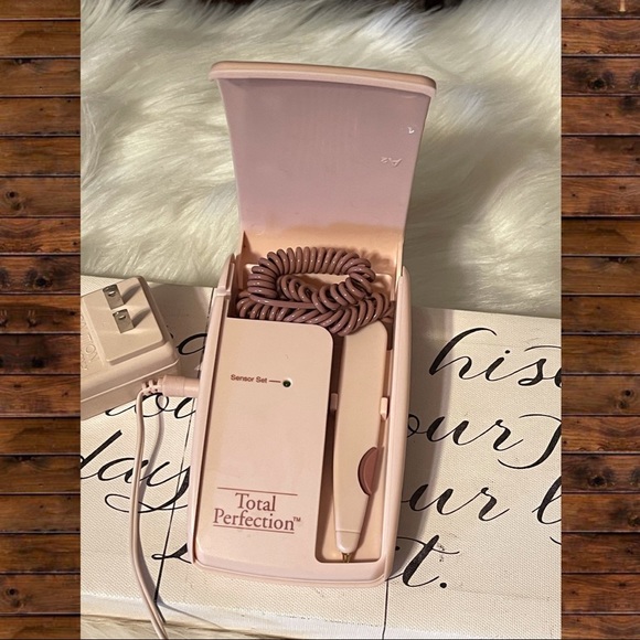 TOTAL PERFECTION HAIR REMOVAL - Picture 1 of 3